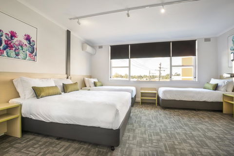 Nightcap At Hume Hotel - Holiday Adelaide 17