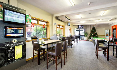 Nightcap At Hume Hotel - Holiday Adelaide 23