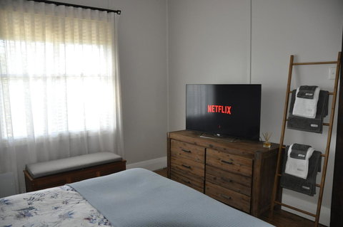 Caledonia Cottage - Holiday Adelaide 19