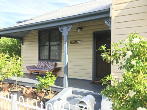 Caledonia Cottage - Holiday Adelaide 5