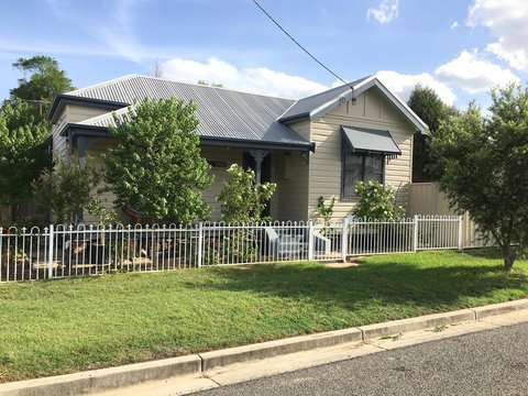 Caledonia Cottage - Holiday Adelaide 0