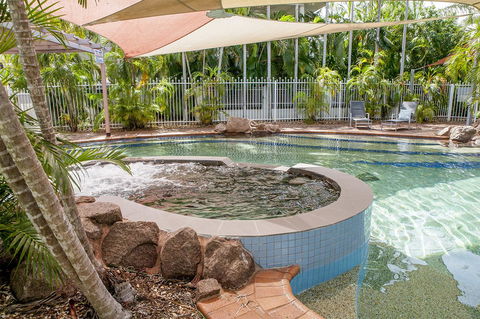Nightcliff Foreshore Getaway - McKay Gardens - Holiday Adelaide 0
