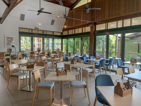 Mercure Darwin Airport Resort - Holiday Adelaide 9