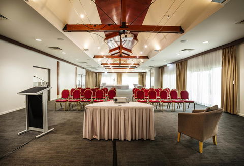 Mercure Darwin Airport Resort - Holiday Adelaide 36