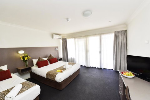 Diplomat Hotel Alice Springs - Holiday Adelaide 11