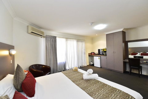 Diplomat Hotel Alice Springs - Holiday Adelaide 29