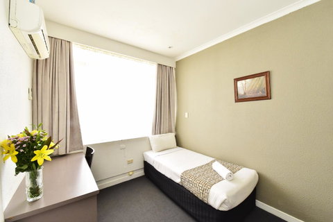 Diplomat Hotel Alice Springs - Holiday Adelaide 7