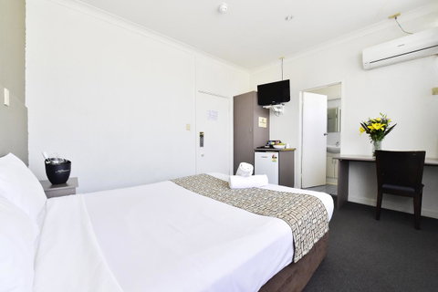 Diplomat Hotel Alice Springs - Holiday Adelaide 38