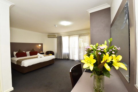 Diplomat Hotel Alice Springs - Holiday Adelaide 32