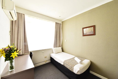 Diplomat Hotel Alice Springs - Holiday Adelaide 34