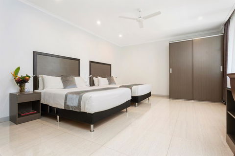 Darwin City Hotel - Holiday Adelaide 23