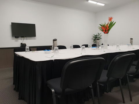 Darwin City Hotel - Holiday Adelaide 14