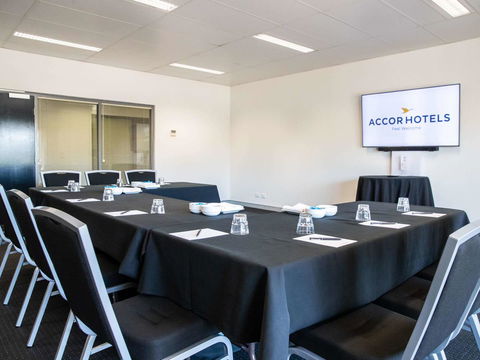 Novotel Darwin Airport - Holiday Adelaide 35