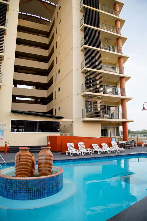 Cullen Bay Resorts - Holiday Adelaide 9