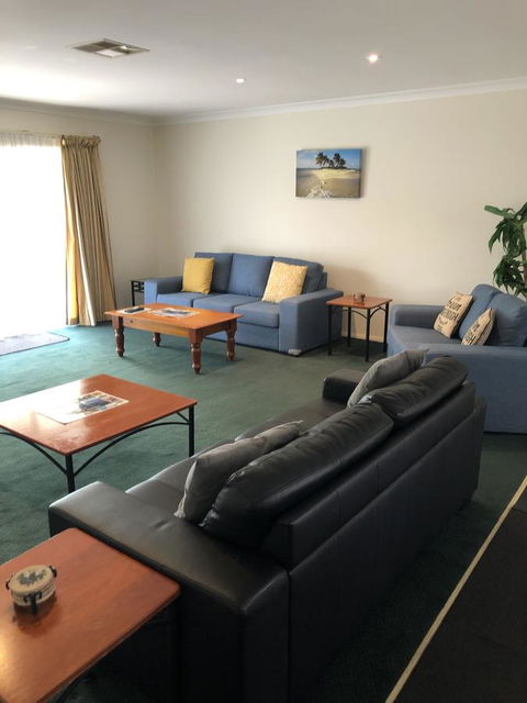 Beaches Serviced Apartments - Holiday Adelaide 7