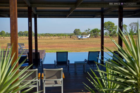 Wildman Wilderness Lodge - Holiday Adelaide 4