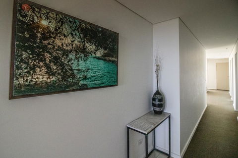 ZEN BY THE WATER - Esplanade Darwin Retreat - Holiday Adelaide 37