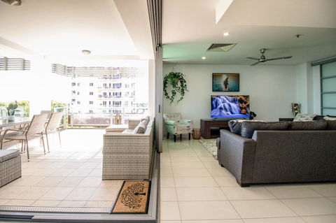 ZEN BY THE WATER - Esplanade Darwin Retreat - Holiday Adelaide 40