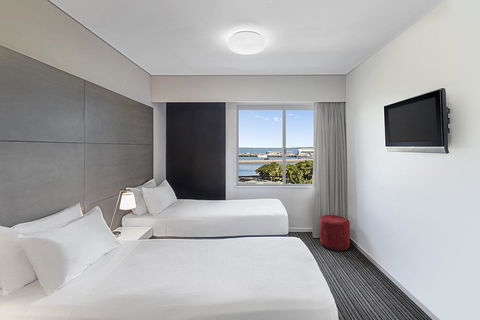 Adina Apartment Hotel Darwin Waterfront - Holiday Adelaide 3