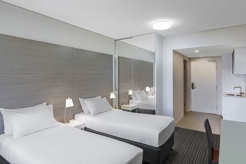 Adina Apartment Hotel Darwin Waterfront - Holiday Adelaide 2