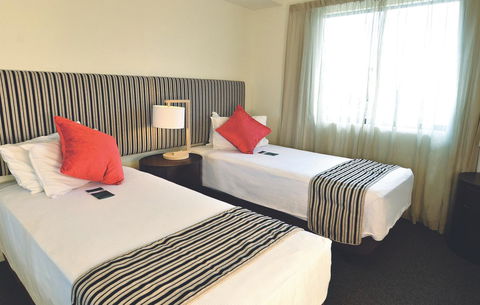 Metro Advance Apartments & Hotel - Holiday Adelaide 6