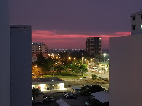 Darwin-Ocean Views, Tropical Getaway, Pool & Aircon - Holiday Adelaide 19