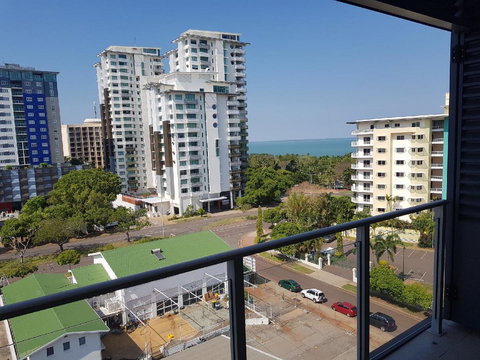 Darwin-Ocean Views, Tropical Getaway, Pool & Aircon - Holiday Adelaide 20