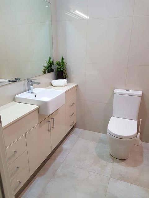 Darwin Beach Escape Holiday Home - Holiday Adelaide 9