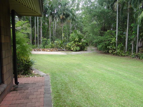 DARWIN'S SHADY ACRES RETREAT - Holiday Adelaide 9