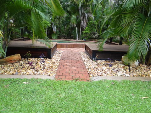 DARWIN'S SHADY ACRES RETREAT - Holiday Adelaide 10