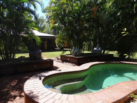 DARWIN'S SHADY ACRES RETREAT - Holiday Adelaide 12