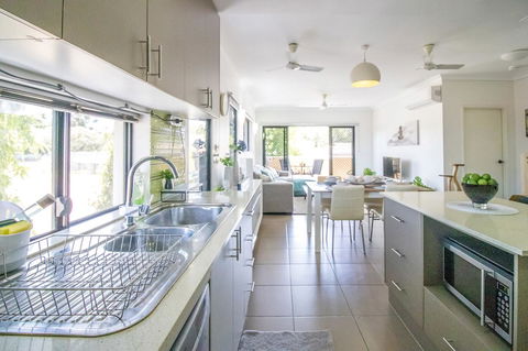 ZEN QUEST - The NOMADS PAD Near Nightcliff Markets & Sunset Foreshore - Holiday Adelaide 25