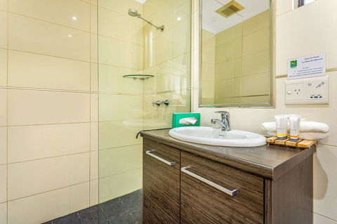 Quality Hotel Darwin Airport - Holiday Adelaide 2