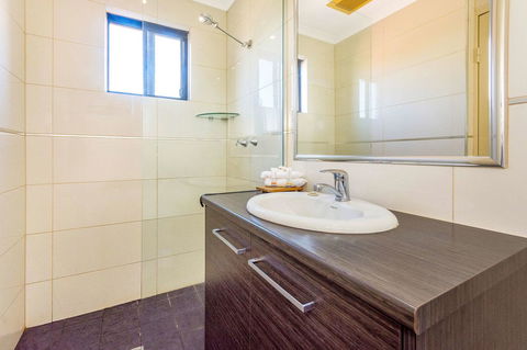 Quality Hotel Darwin Airport - Holiday Adelaide 20