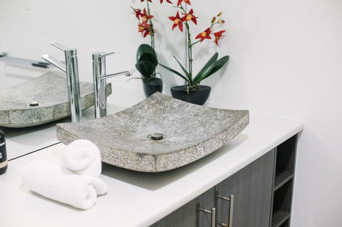 CitySide Apartment - 2 Bedroom With Private Courtyard - Holiday Adelaide 19