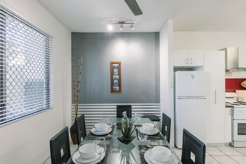 CitySide Apartment - 2 Bedroom With Private Courtyard - Holiday Adelaide 2