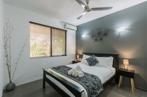 CitySide Apartment - 2 Bedroom With Private Courtyard - Holiday Adelaide 17