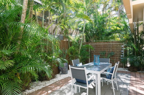 CitySide Apartment - 2 Bedroom With Private Courtyard - Holiday Adelaide 13