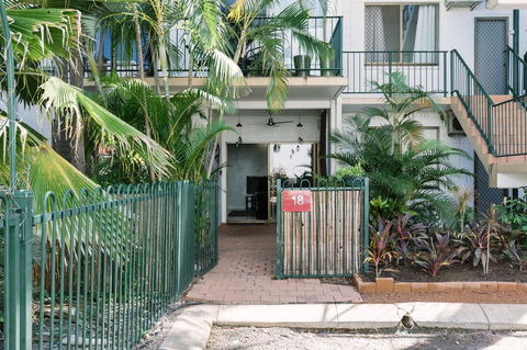 CitySide Apartment - 2 Bedroom With Private Courtyard - Holiday Adelaide 5