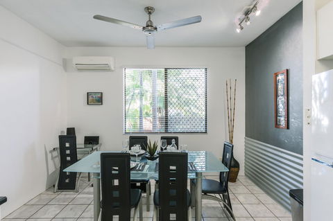 CitySide Apartment - 2 Bedroom With Private Courtyard - Holiday Adelaide 9
