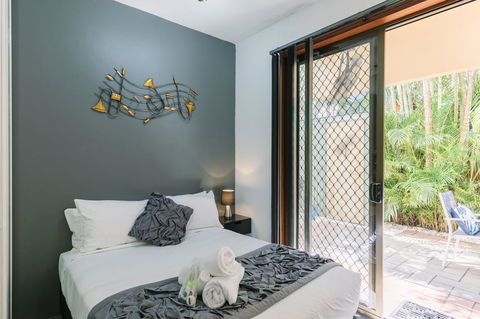 CitySide Apartment - 2 Bedroom With Private Courtyard - Holiday Adelaide 14