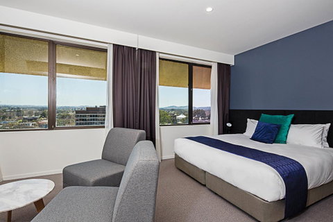 Mantra MacArthur Hotel - Holiday Adelaide 12