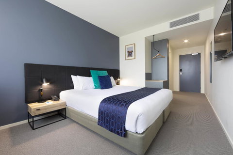Mantra MacArthur Hotel - Holiday Adelaide 0