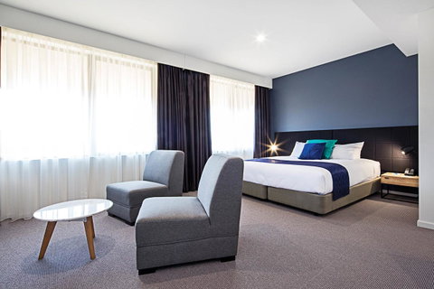 Mantra MacArthur Hotel - Holiday Adelaide 15