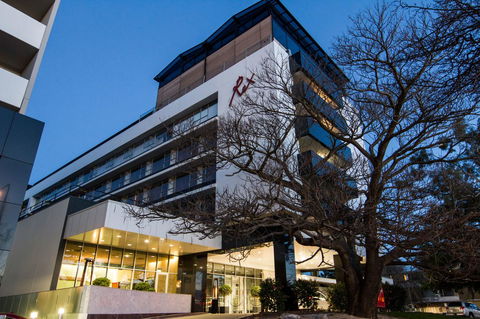 Canberra Rex Hotel - Holiday Adelaide 1