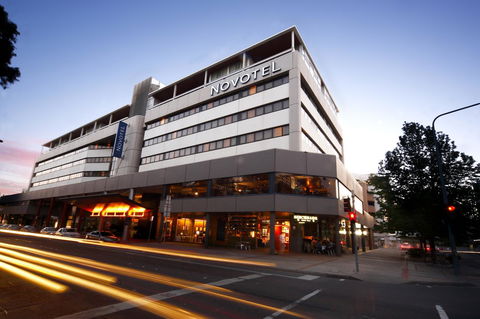Novotel Canberra - Holiday Adelaide 6