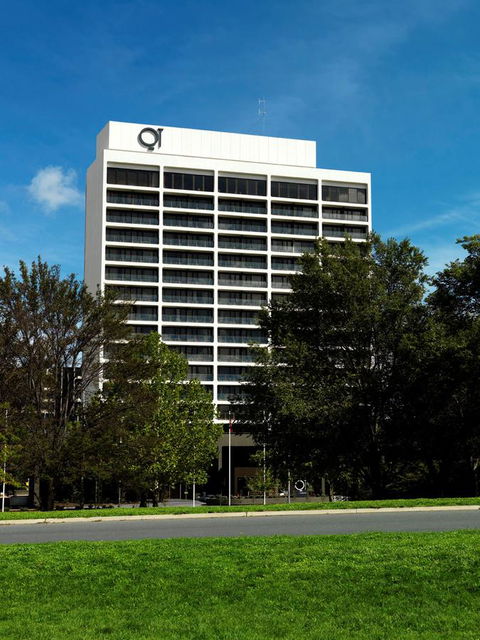 QT Canberra - Holiday Adelaide 2