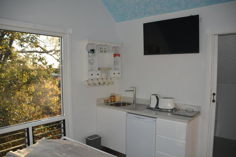 Garden Room - Holiday Adelaide 2