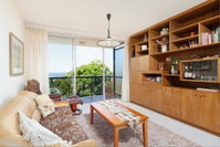 Bondi Apt. for 4 with Panoramic Ocean and Park Views