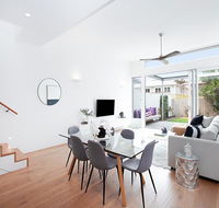 BONDI BLUE-hosted byL'Abode Accommodation - Holiday Adelaide